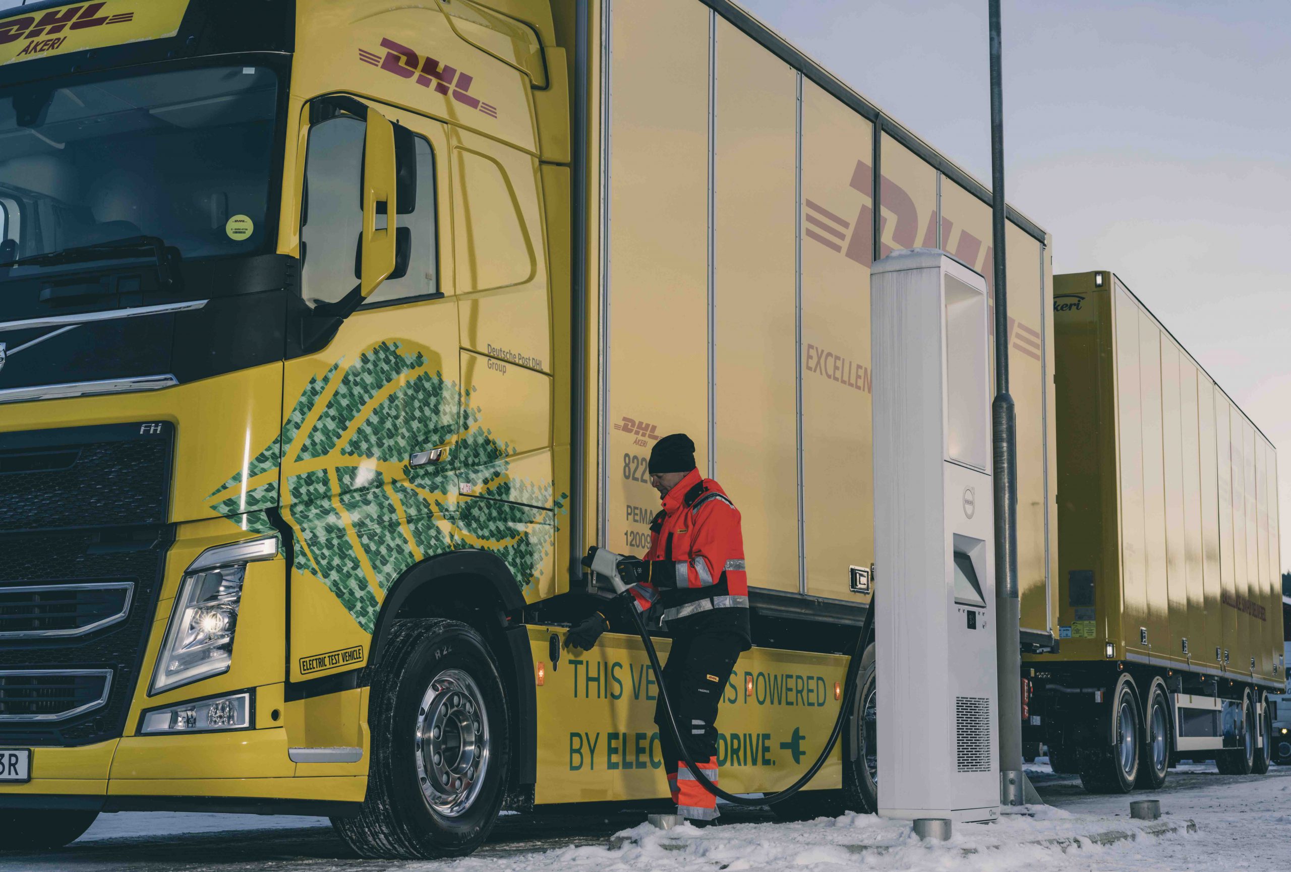 Europa: Volvo Trucks y DHL inician pruebas con camiones pesados eléctricos